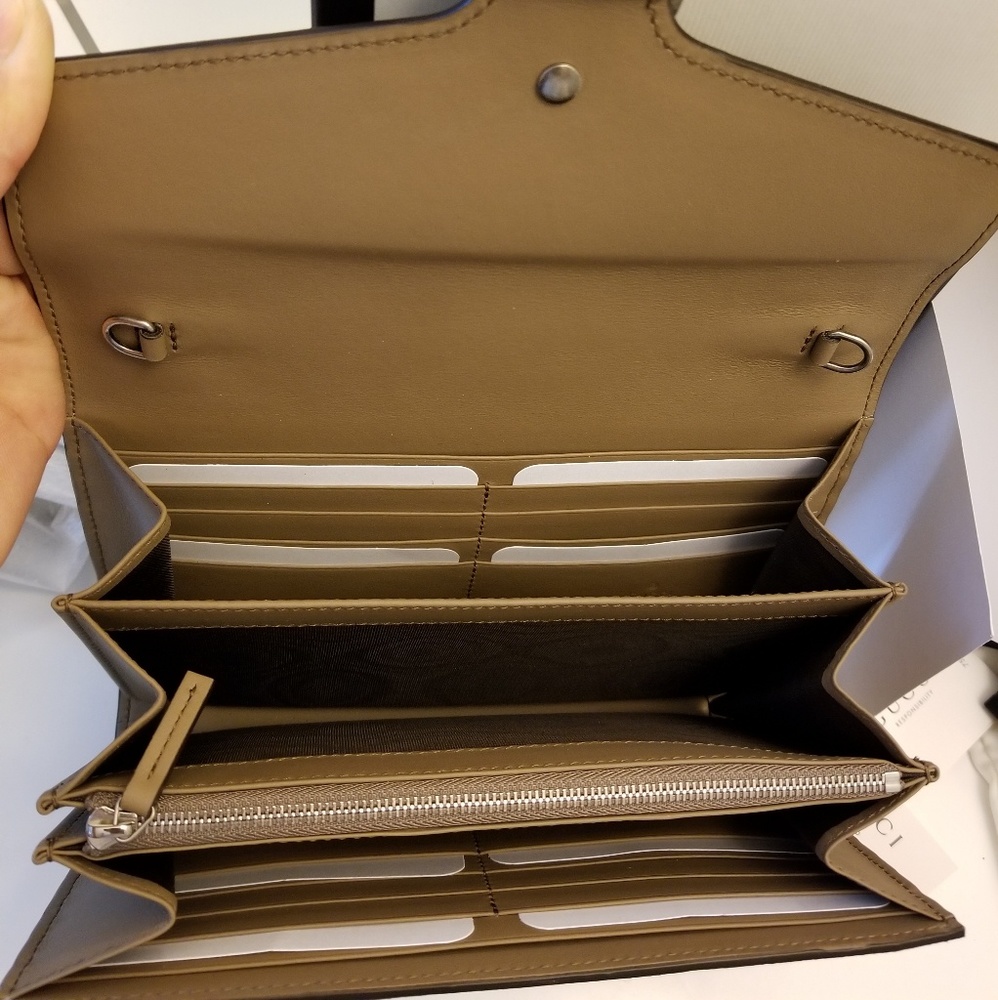 Sold!  Authentic Gucci - Picture 2 of 5